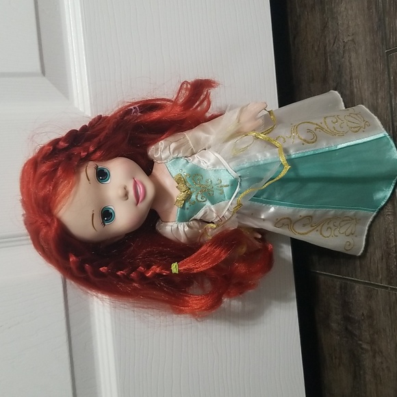 Authentic Disney Eric & Ariel dolls - Picture 4 of 5